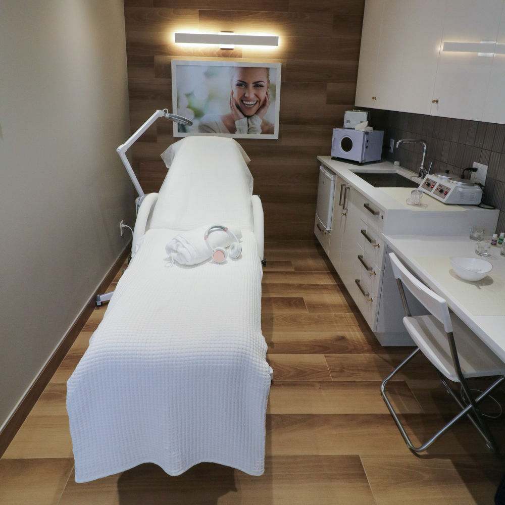 WIN A FREE SPA SERVICE at the new