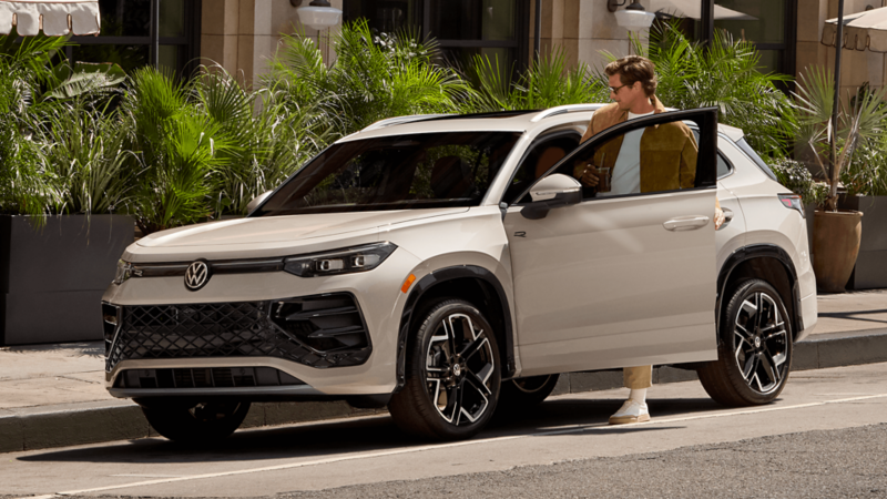 2026 Volkswagen Tiguan 4MOTION in Edmonton: Fall and Winter Confidence