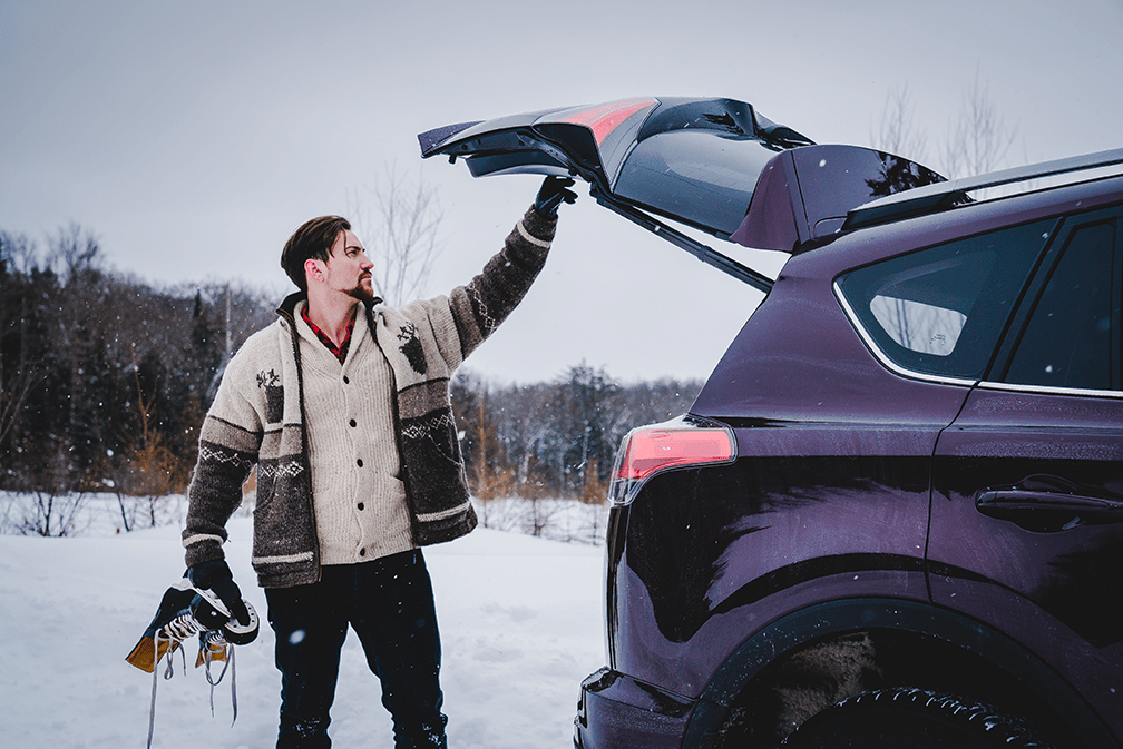 10 Must-Have Important Items to Keep in Your Car During Winter