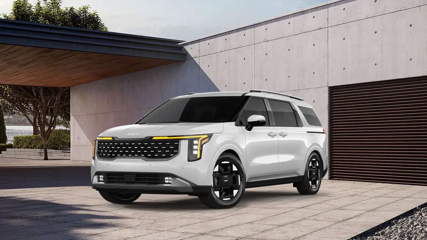 Which Everyday Upgrades Come With the 2027 Kia Carnival EX Trim?
