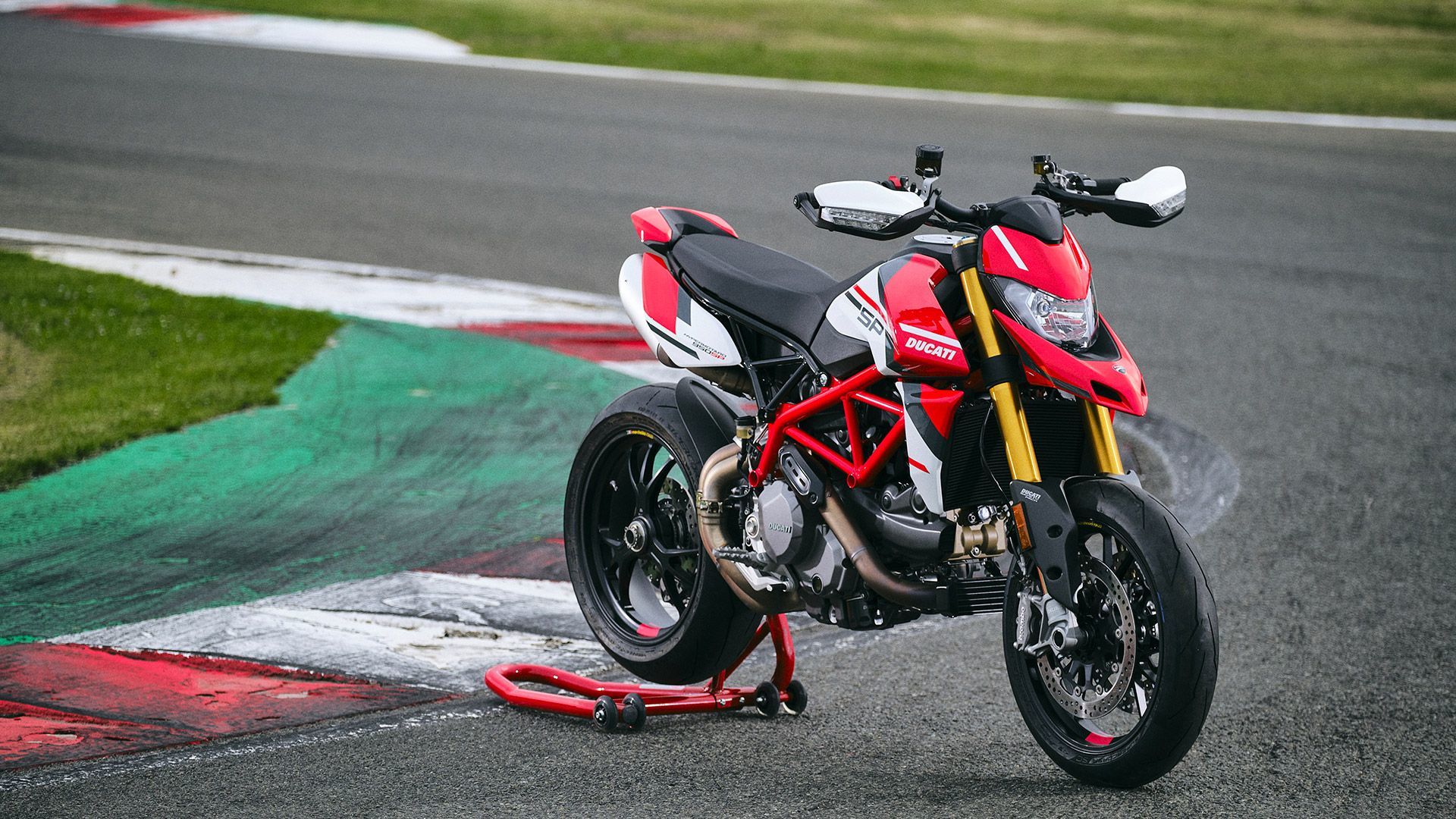 The Most Impressive Features of the 2023 Ducati Hypermotard