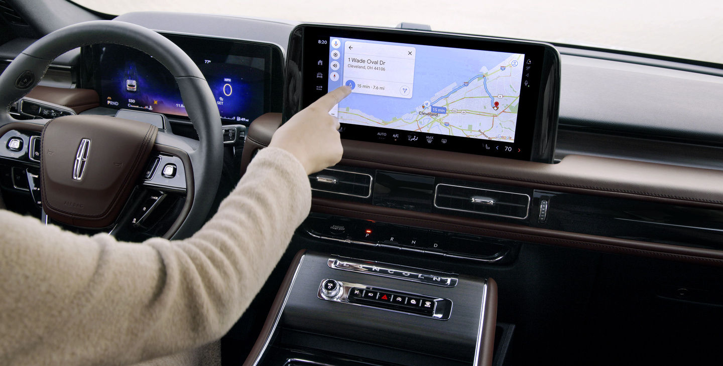Digital Cockpit, Hands-Free Driving: The Future is in the 2025 Lincoln Aviator