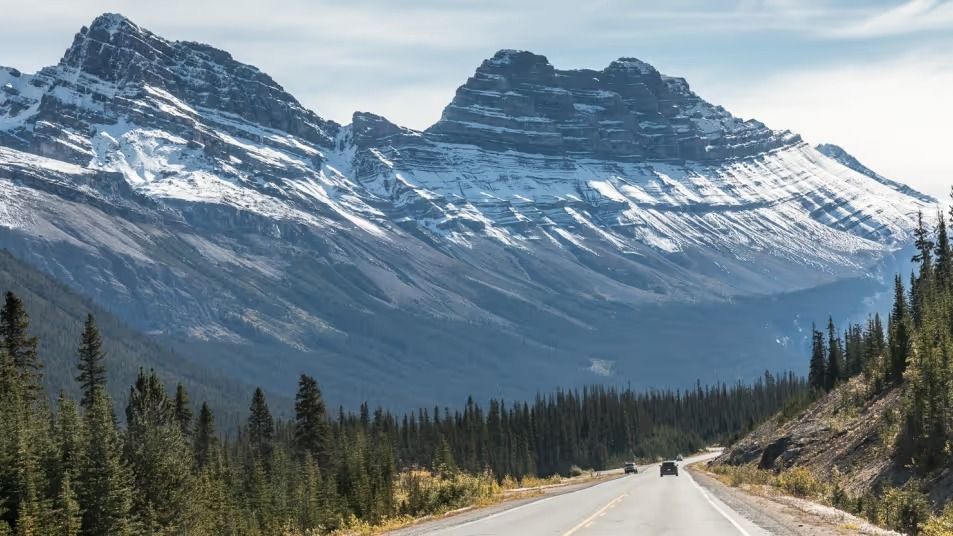 Top 5 Scenic Drives Around Calgary to Experience in a Volvo
