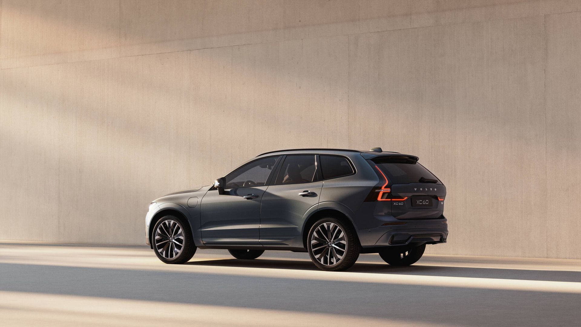 Hockey Bags, Laptops, and Groceries: Conquering the Mississauga Extracurricular Haul with the Volvo XC60 T8 Plug-in Hybrid