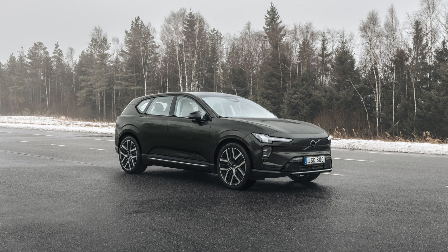 2026 Volvo EX60 Plus vs. Ultra: Which Package Level Should Mississauga Buyers Choose?