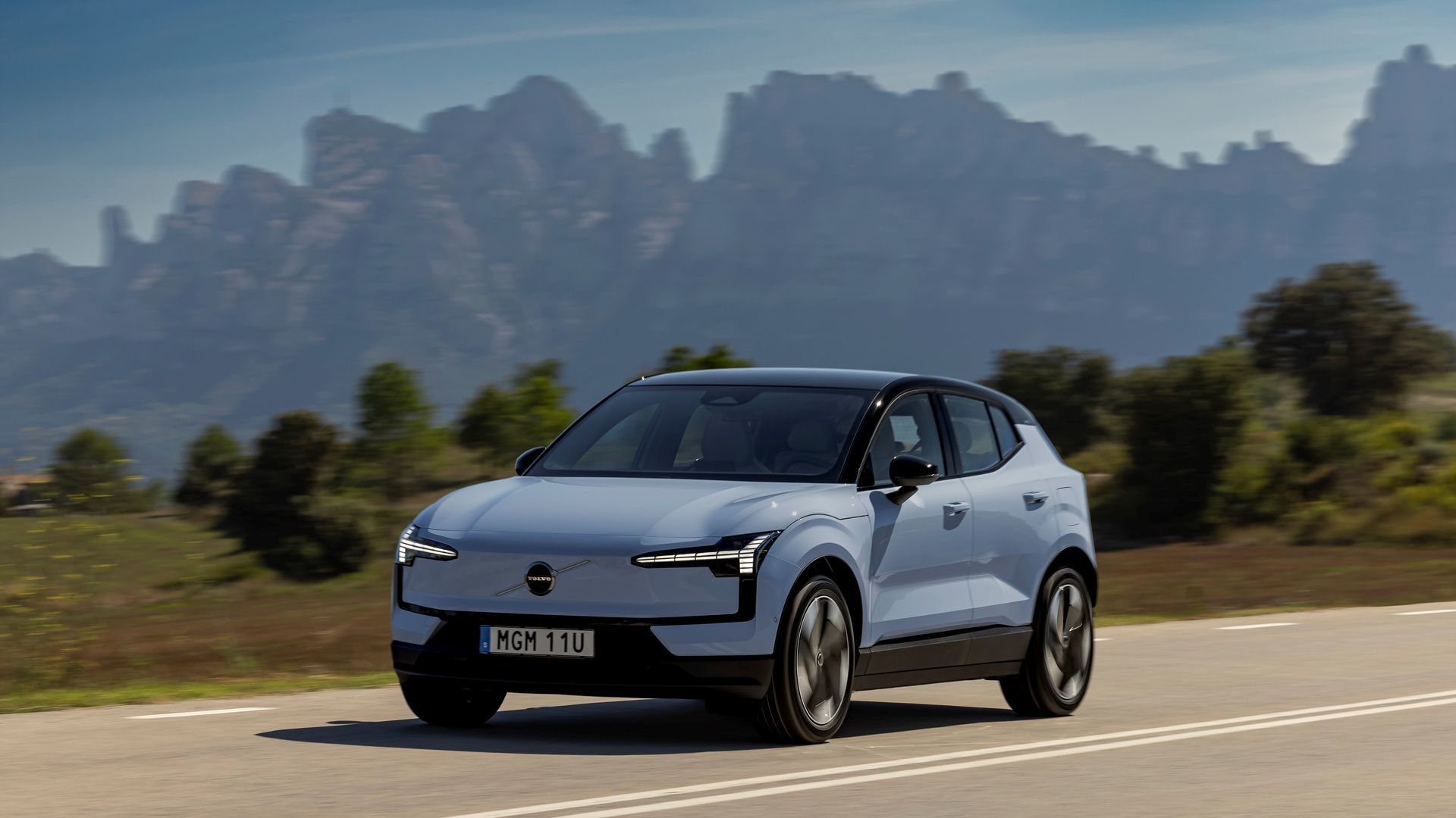 5 Reasons the Volvo EX30 Twin Motor Is the Quickest Way to Go Electric in Hamilton