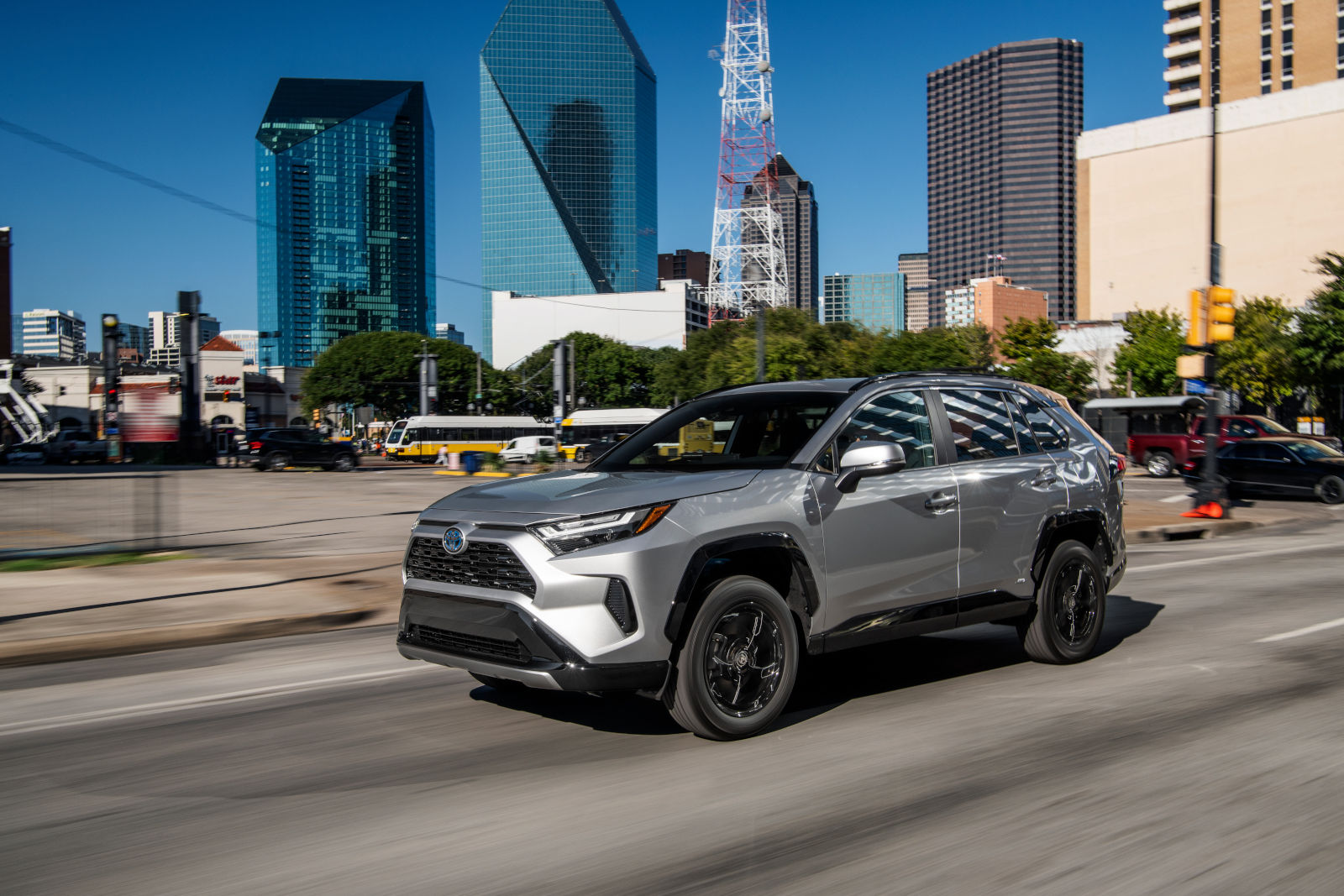 Why is the 2023 Toyota RAV4 Hybrid a good choice?