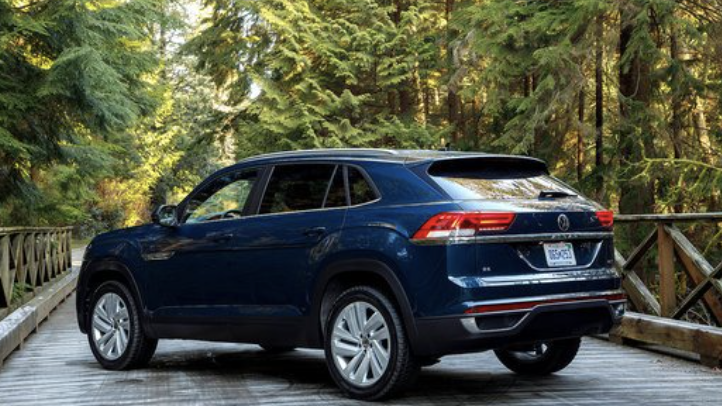 2020 Atlas Cross Sport vs. 2020 Jeep Grand Cherokee