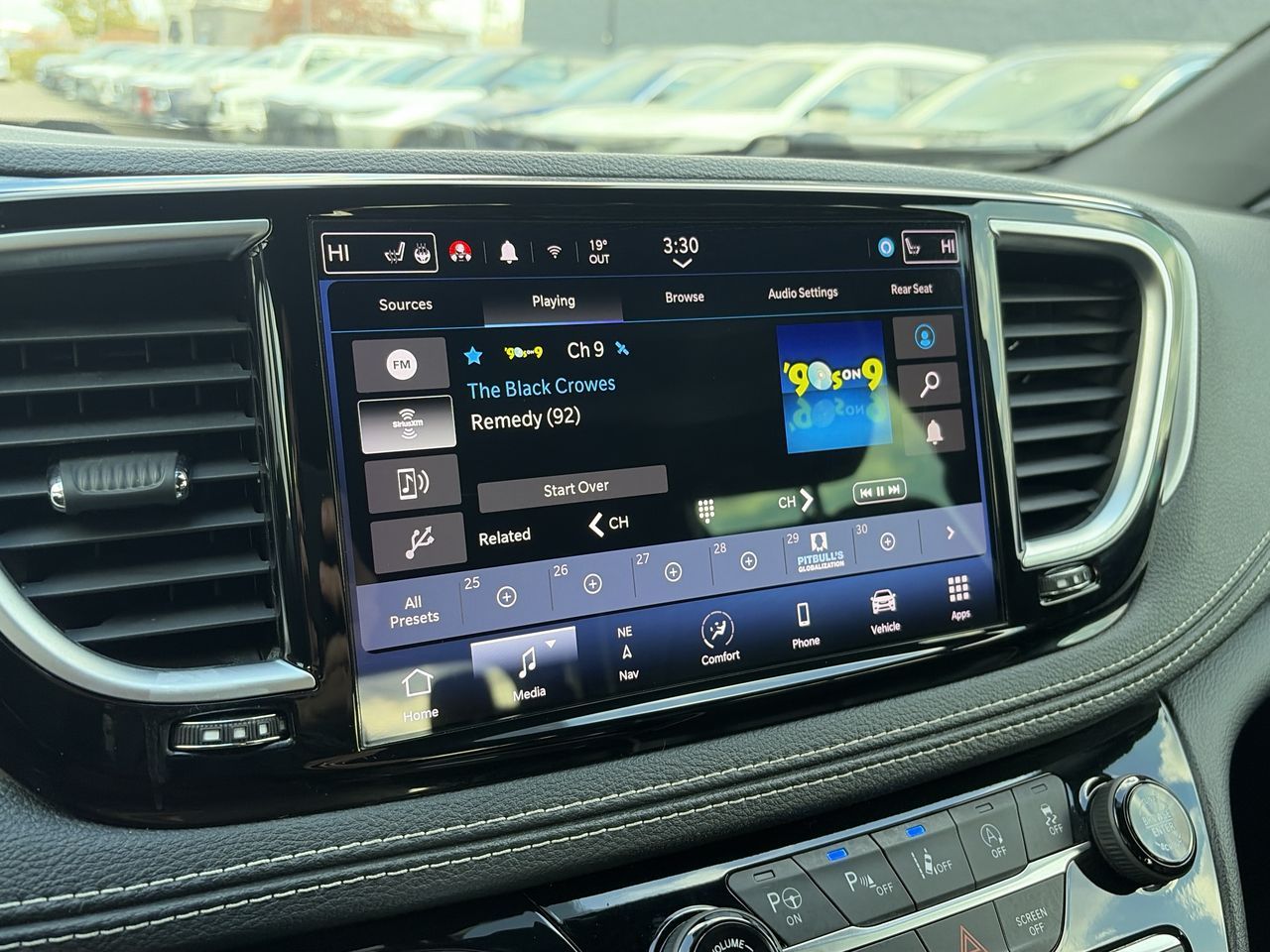 2022 Chrysler Pacifica in Mississauga, Ontario