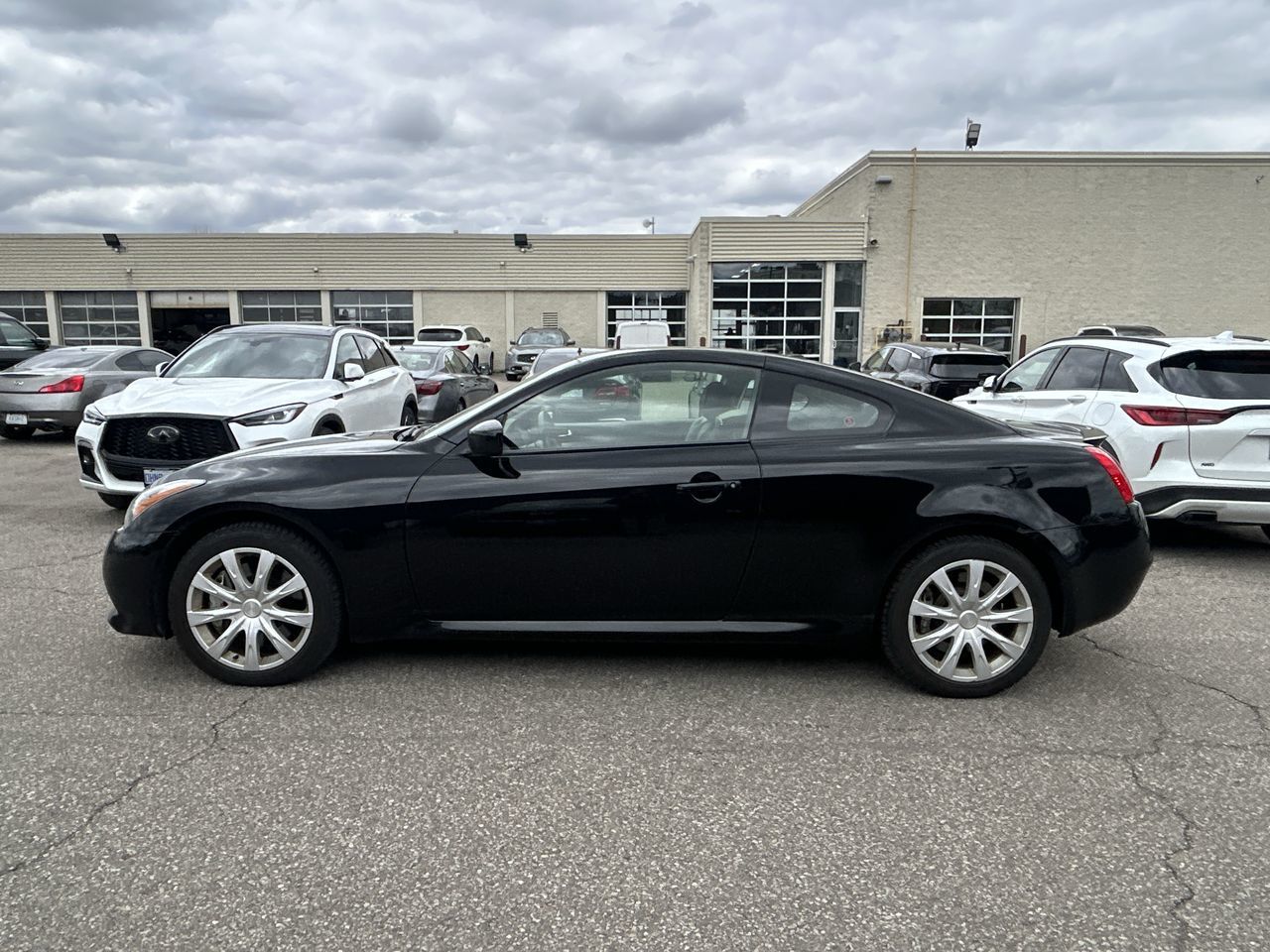 2012 Infiniti G37