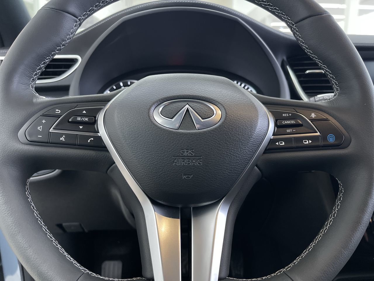 2025 Infiniti QX50 in Mississauga, Ontario