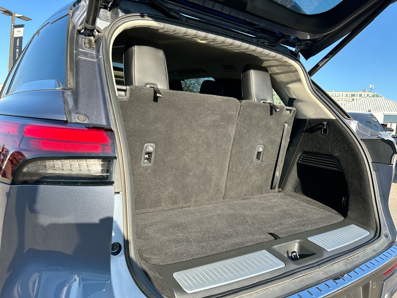 2023 Infiniti QX60 in Mississauga, Ontario