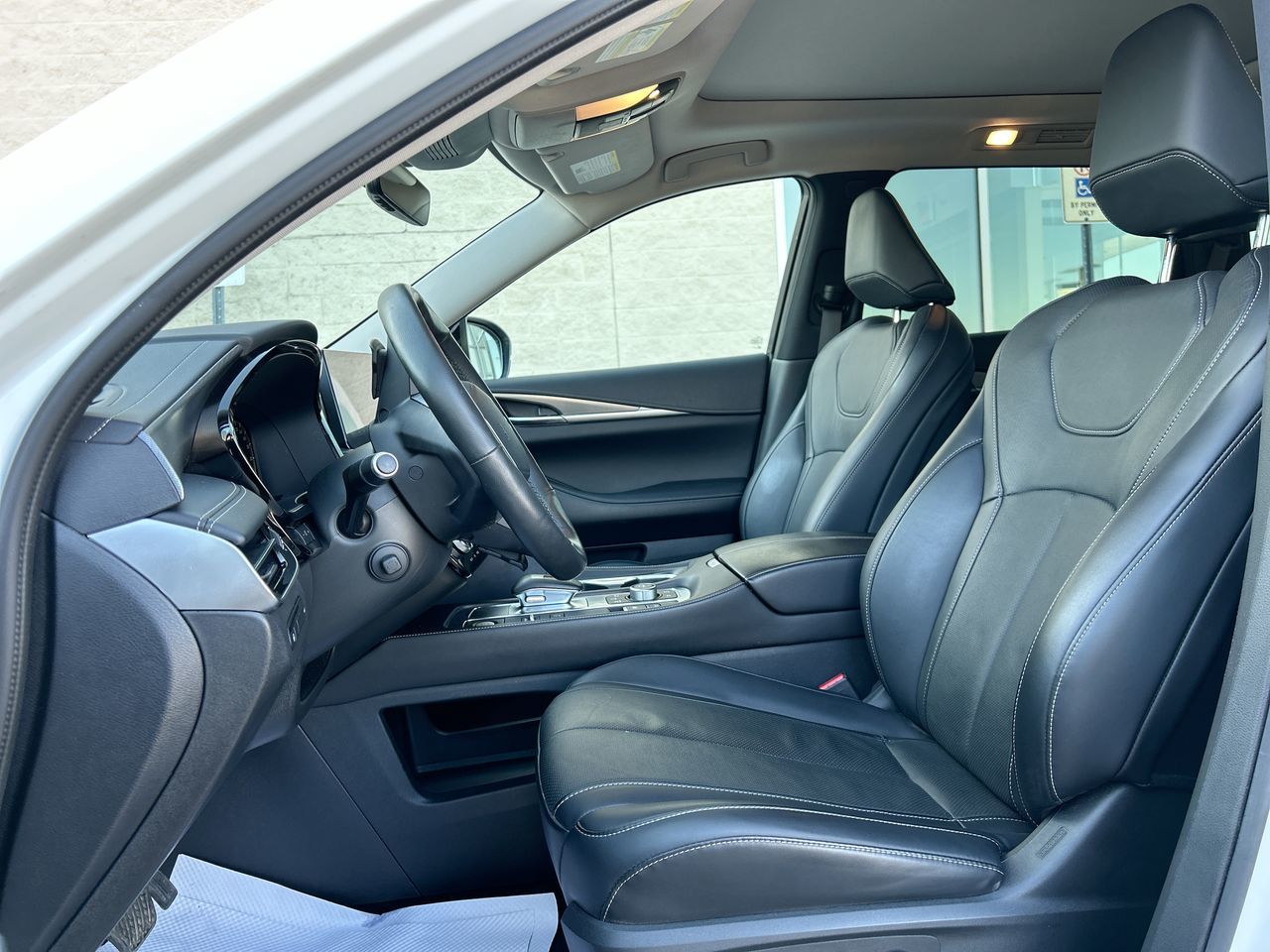 2023 Infiniti QX60 in Mississauga, Ontario