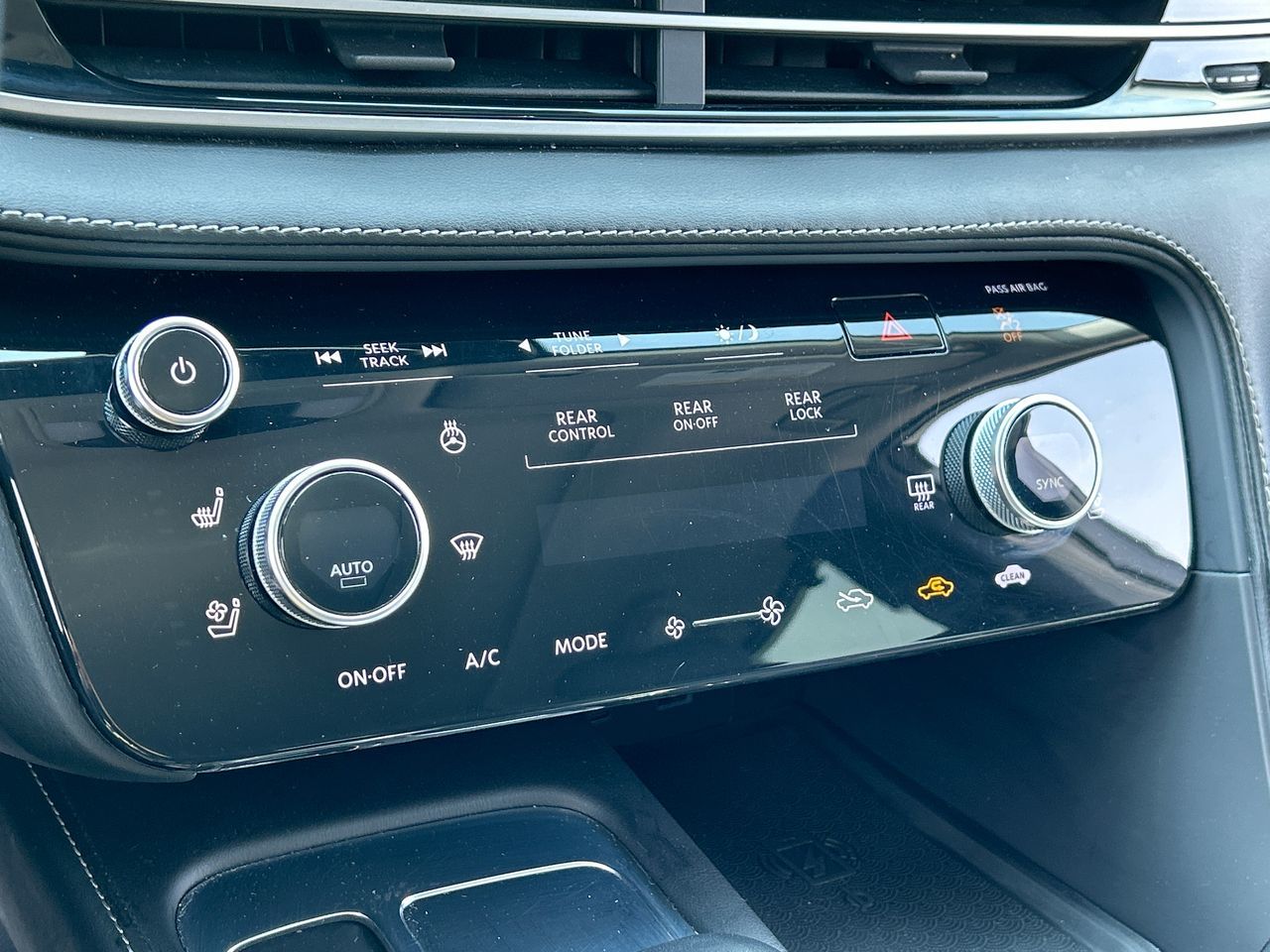 2023 Infiniti QX60 in Mississauga, Ontario