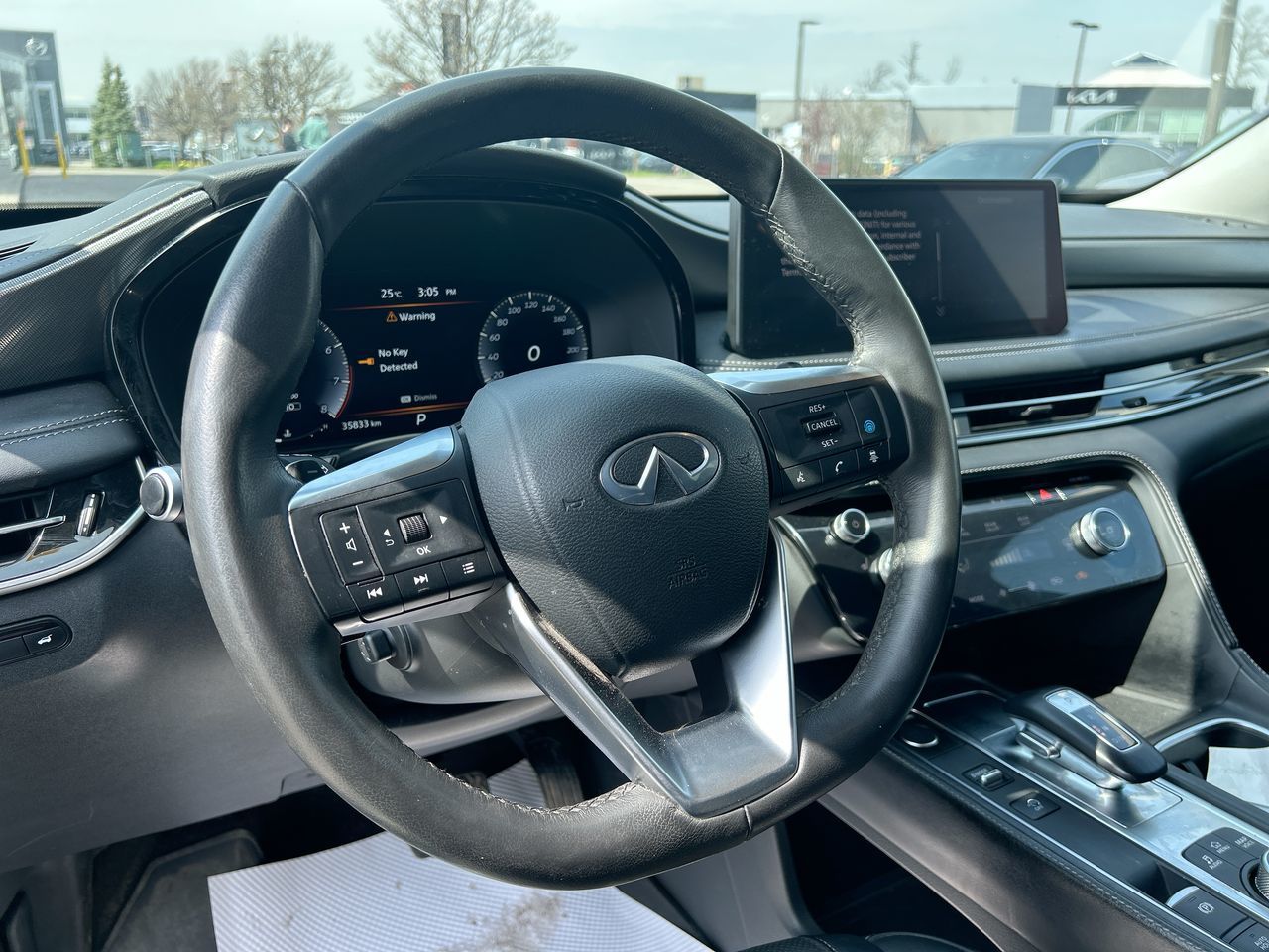 Infiniti QX60  2023 à Mississauga, Ontario