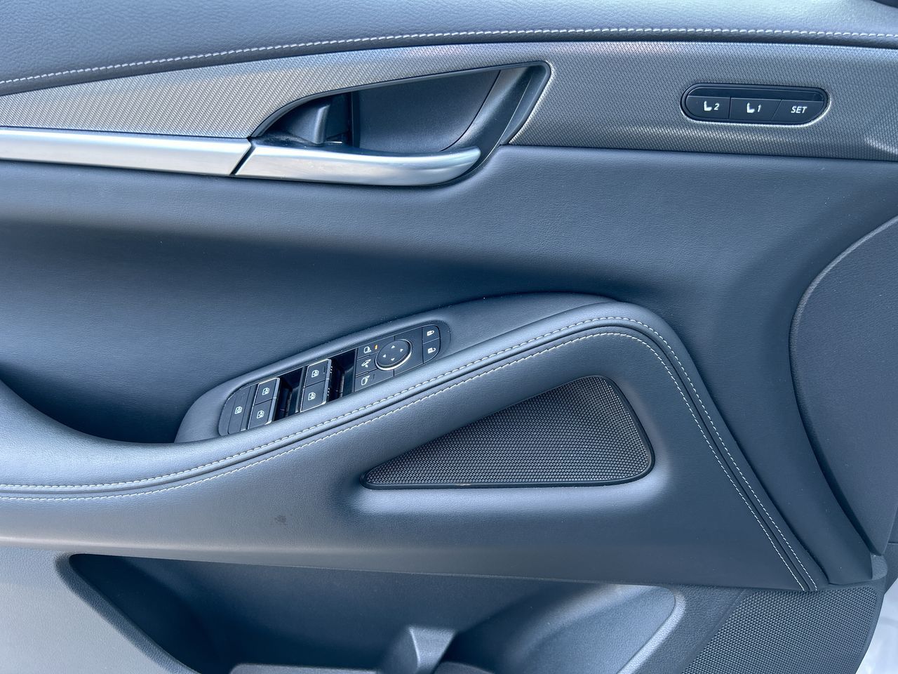 2023 Infiniti QX60 in Mississauga, Ontario