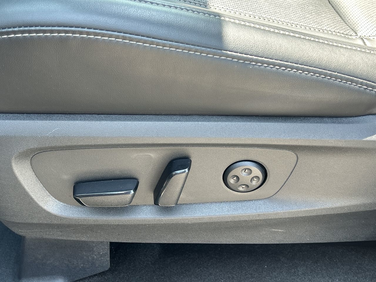 2023 Infiniti QX60 in Mississauga, Ontario