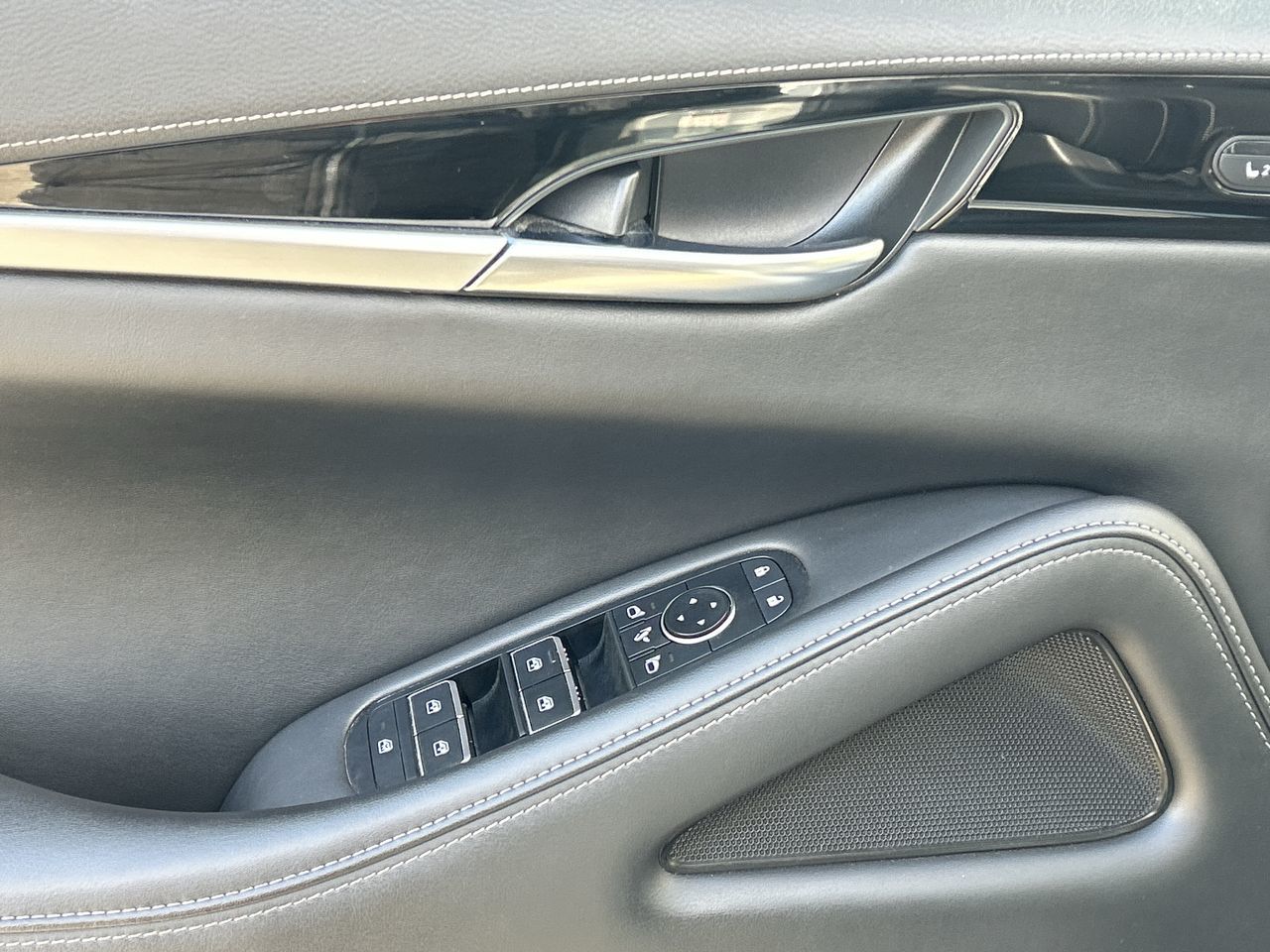 2023 Infiniti QX60 in Mississauga, Ontario