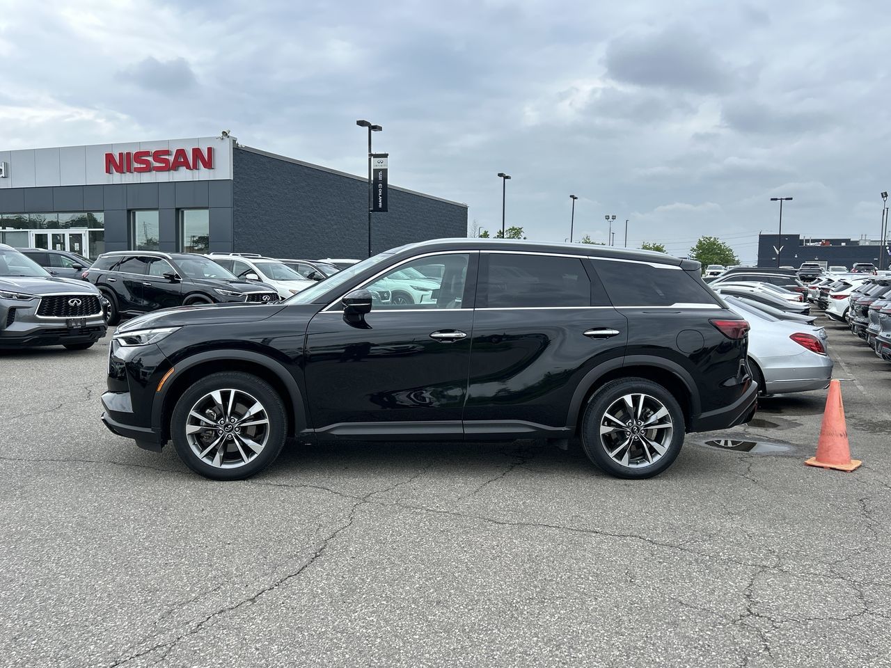 2024 Infiniti QX60 in Mississauga, Ontario