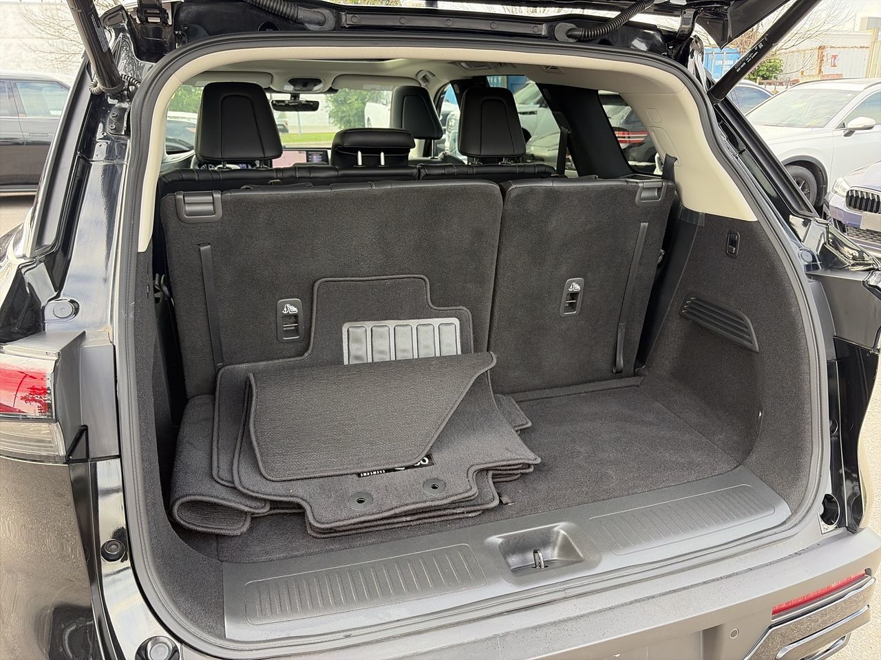 2024 Infiniti QX60 in Mississauga, Ontario