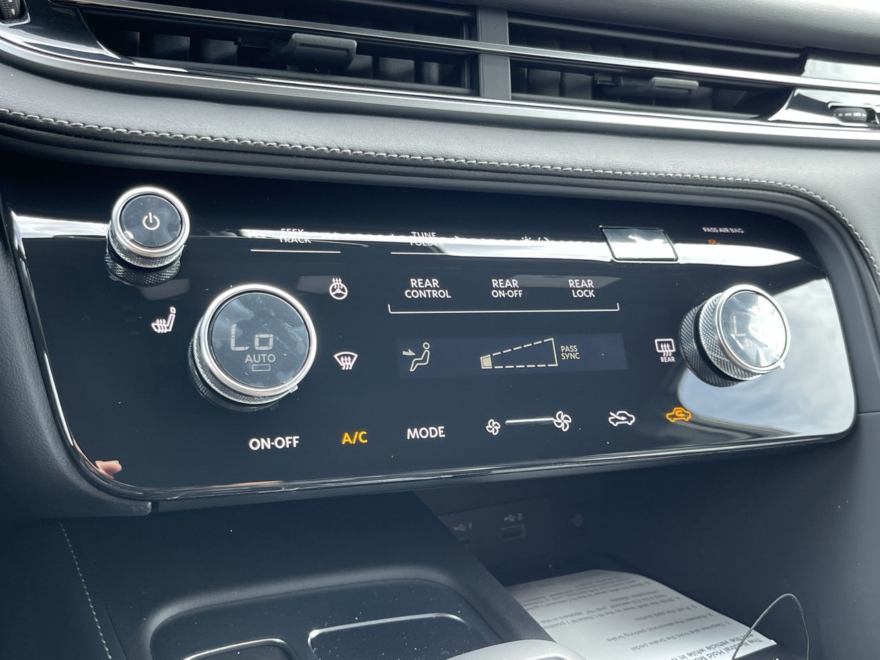 2025 Infiniti QX60 in Mississauga, Ontario