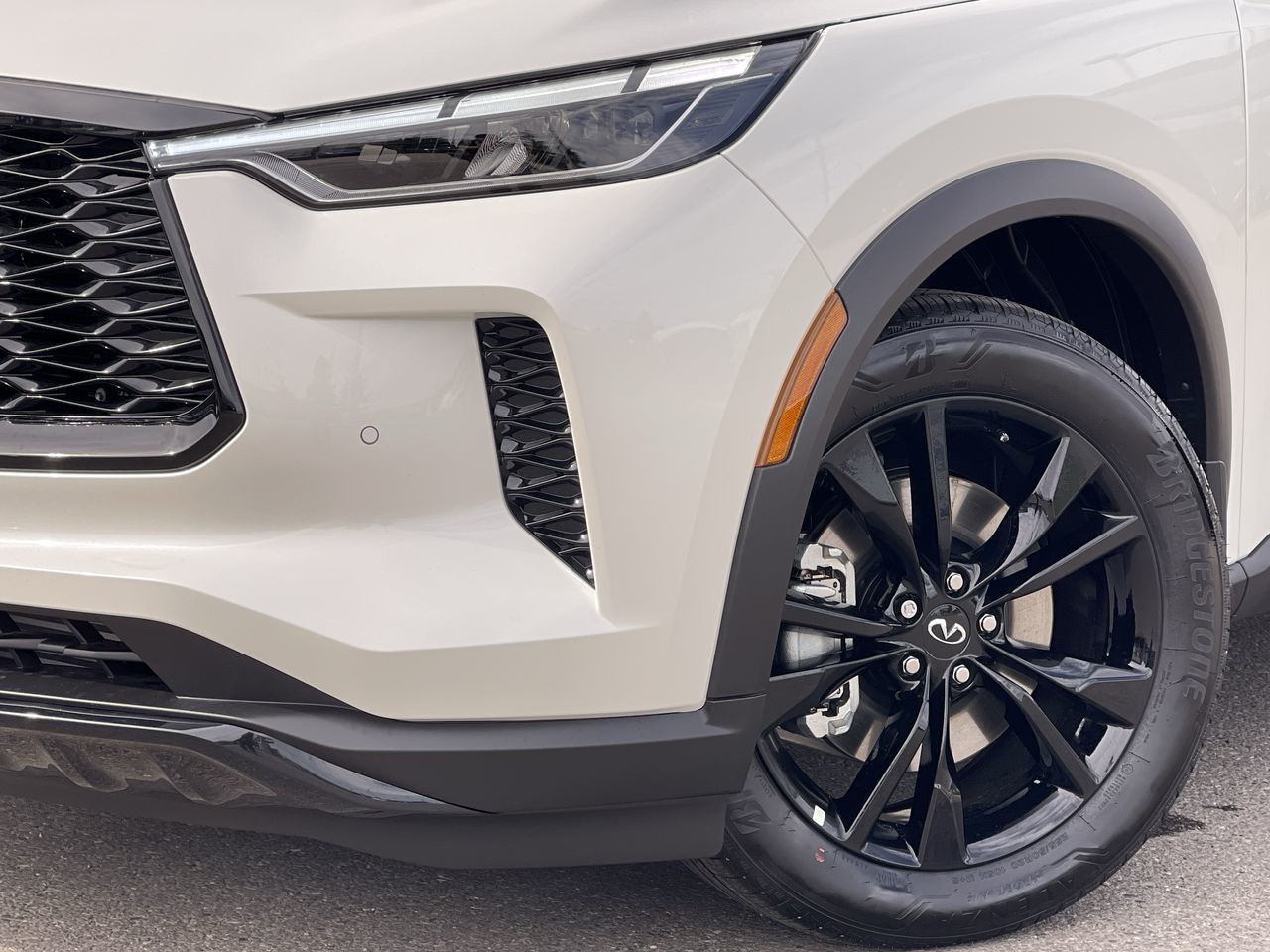 2025 Infiniti QX60 in Mississauga, Ontario