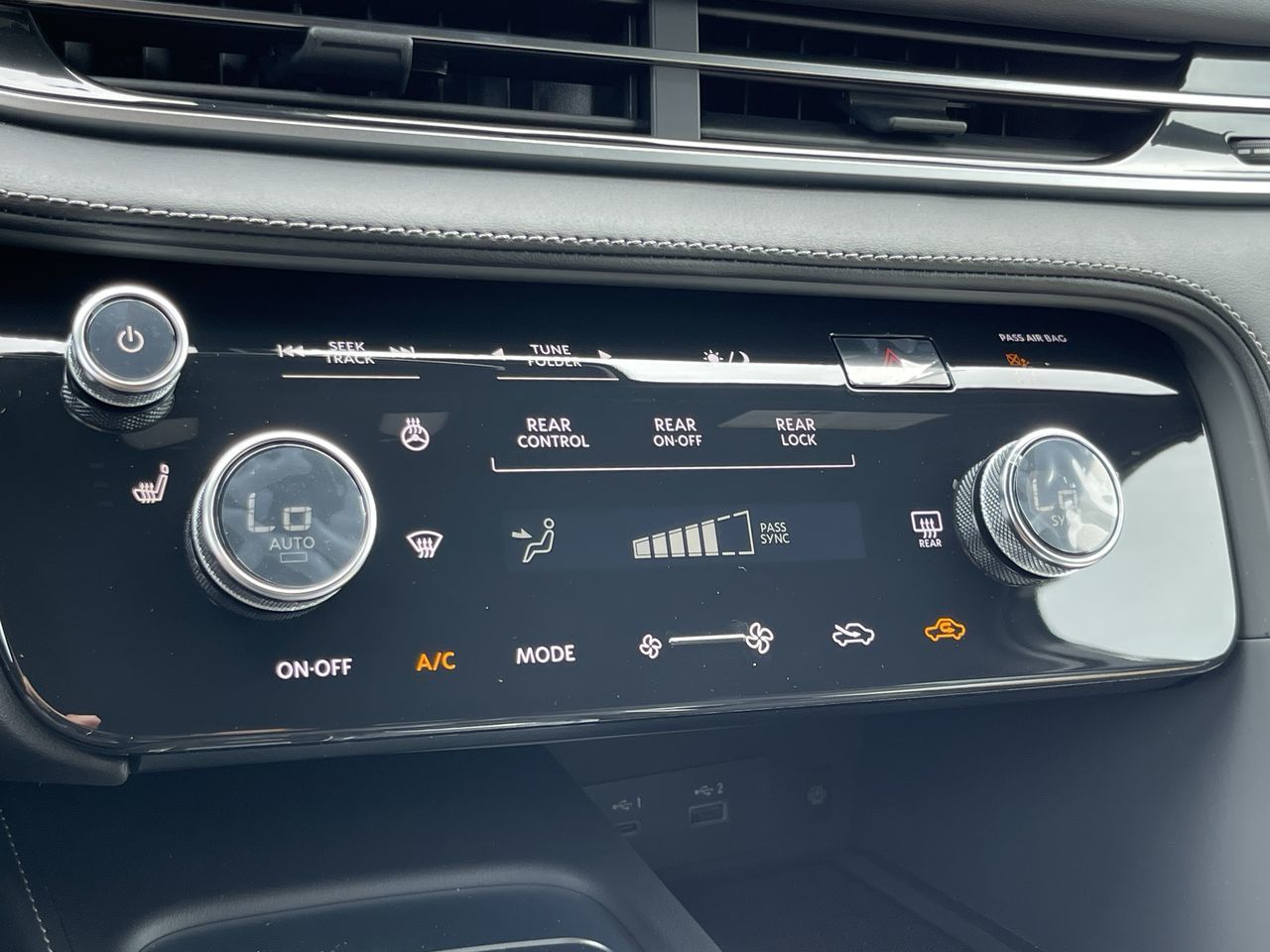 2025 Infiniti QX60 in Mississauga, Ontario