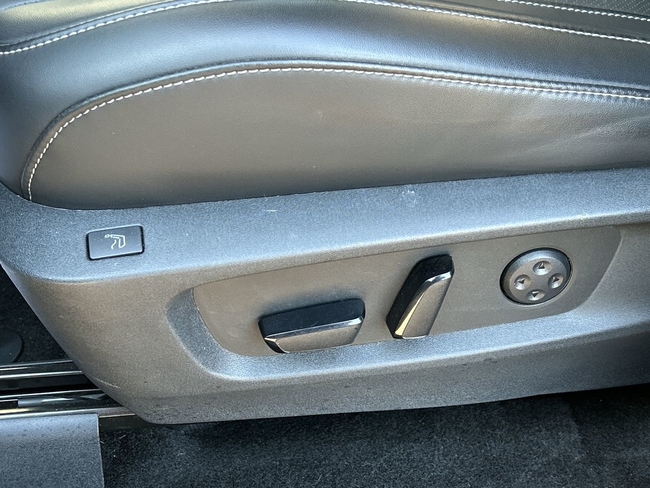 2025 Infiniti QX60 in Mississauga, Ontario