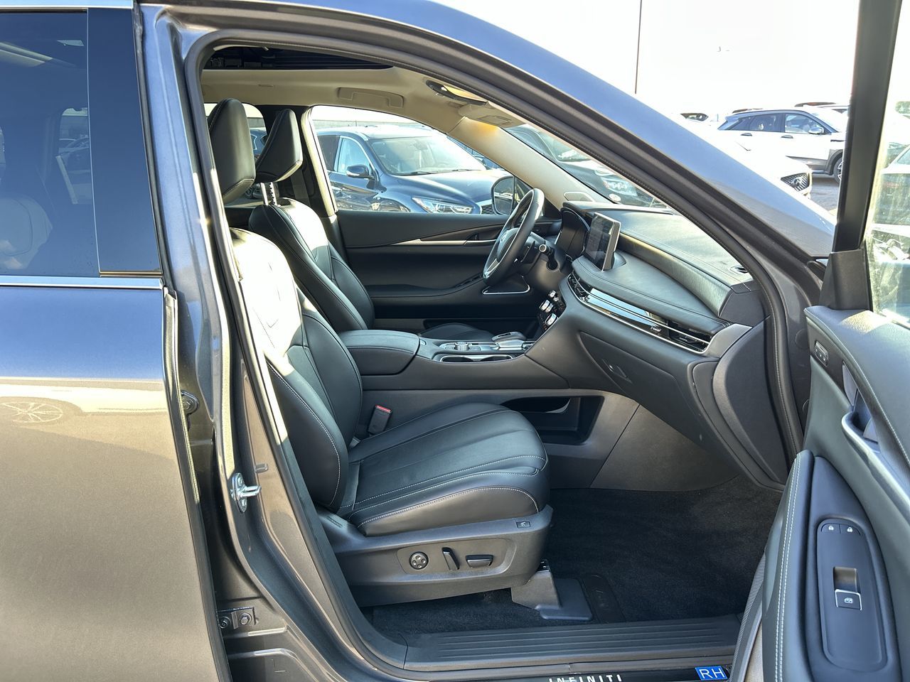 2025 Infiniti QX60 in Mississauga, Ontario