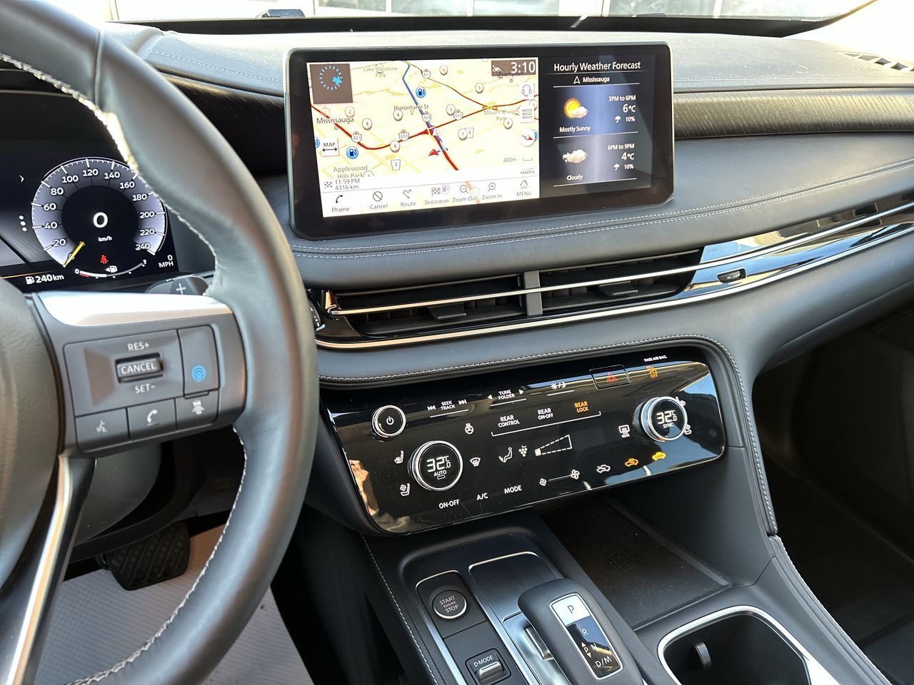 2025 Infiniti QX60 in Mississauga, Ontario