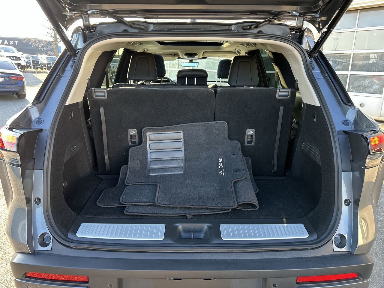 2025 Infiniti QX60 in Mississauga, Ontario