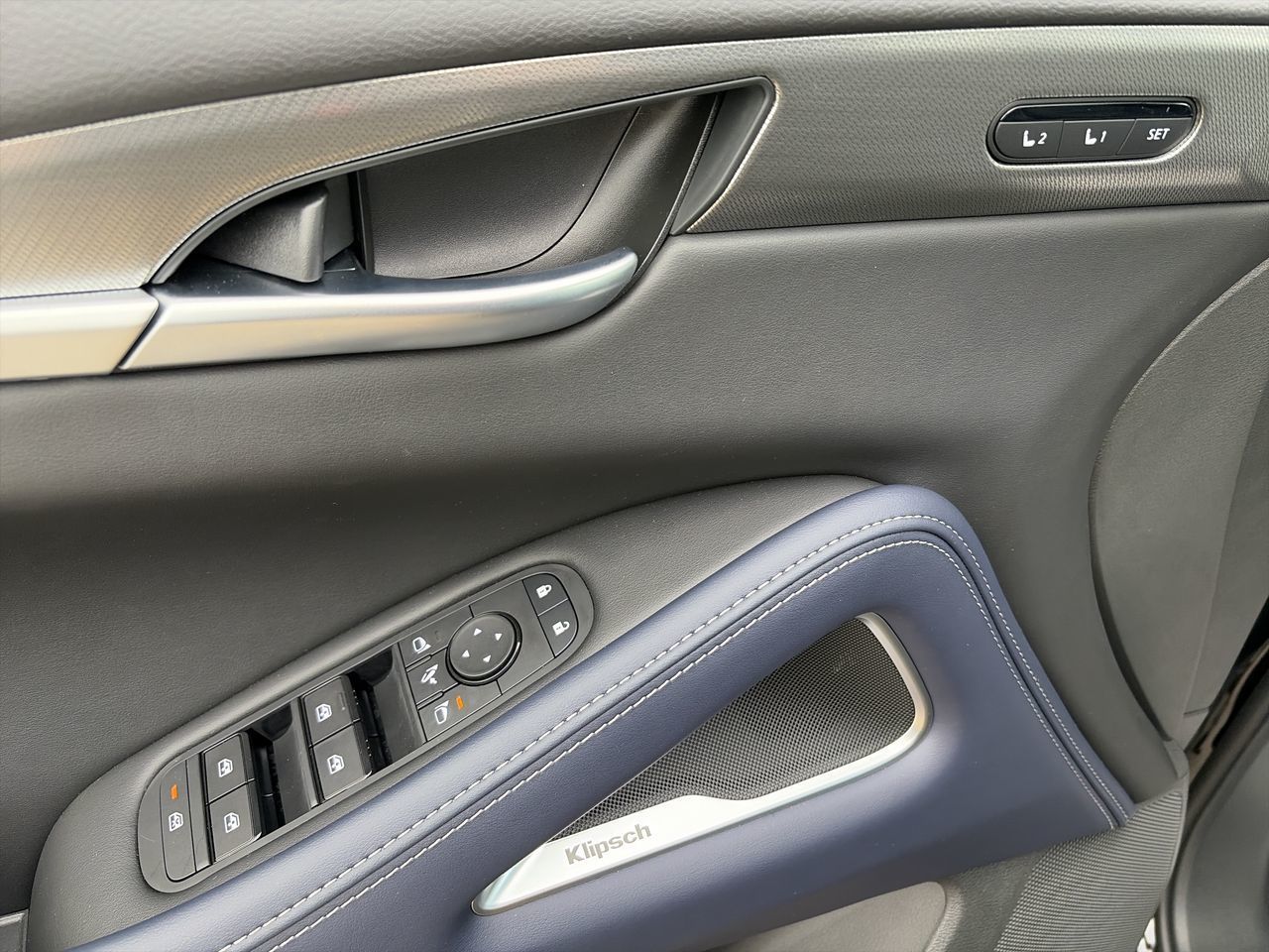 2027 Infiniti QX60 in Mississauga, Ontario