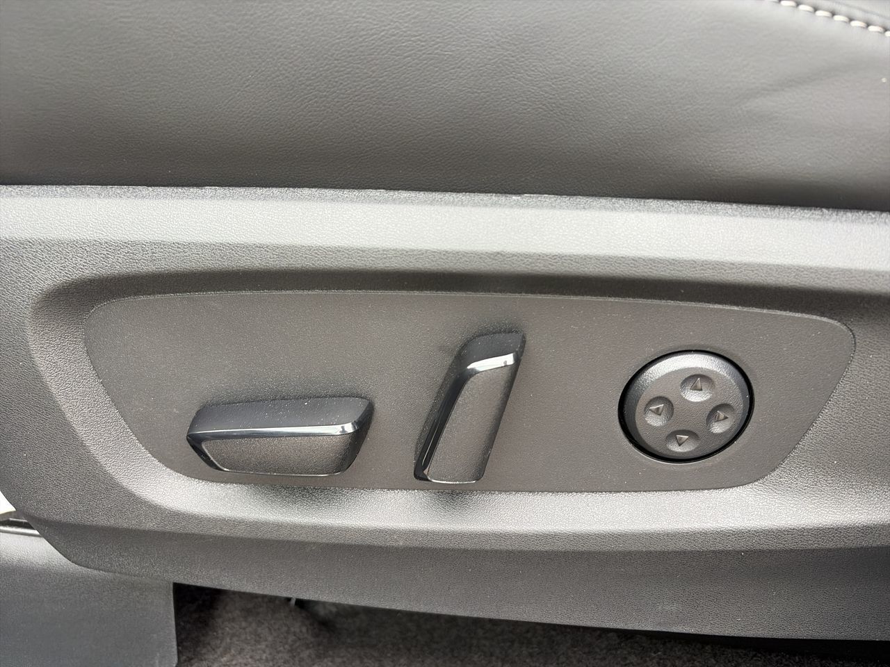 2027 Infiniti QX60 in Mississauga, Ontario