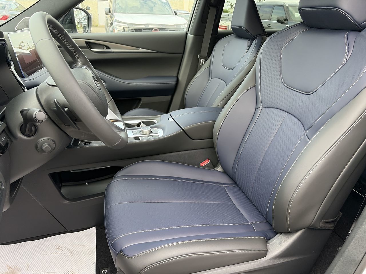 2027 Infiniti QX60 in Mississauga, Ontario