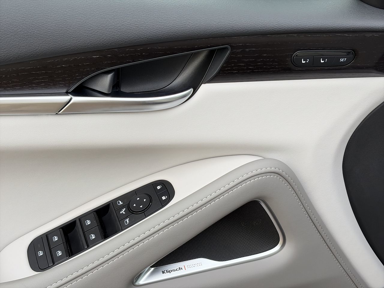 2027 Infiniti QX65