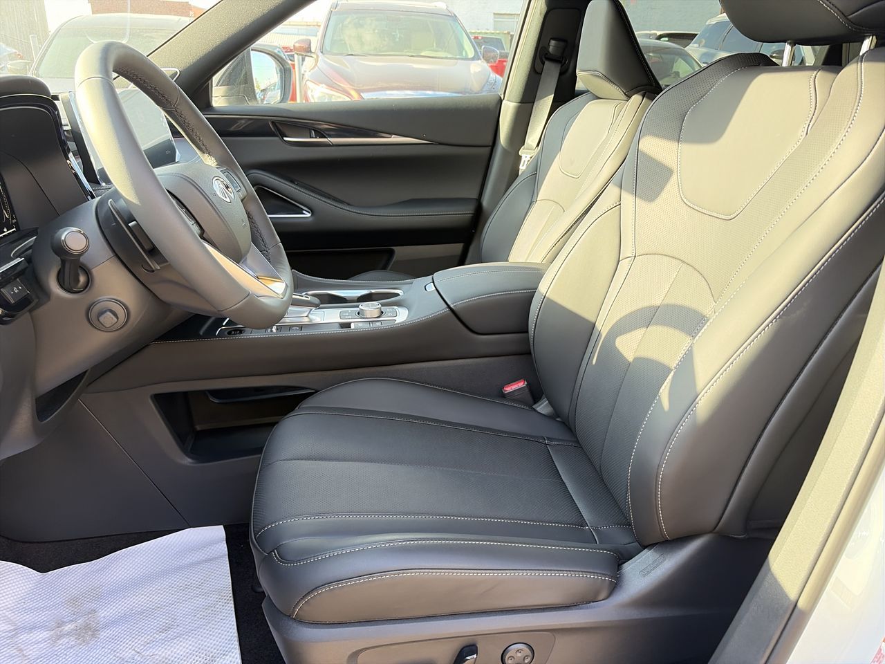 2027 Infiniti QX65 in Mississauga, Ontario