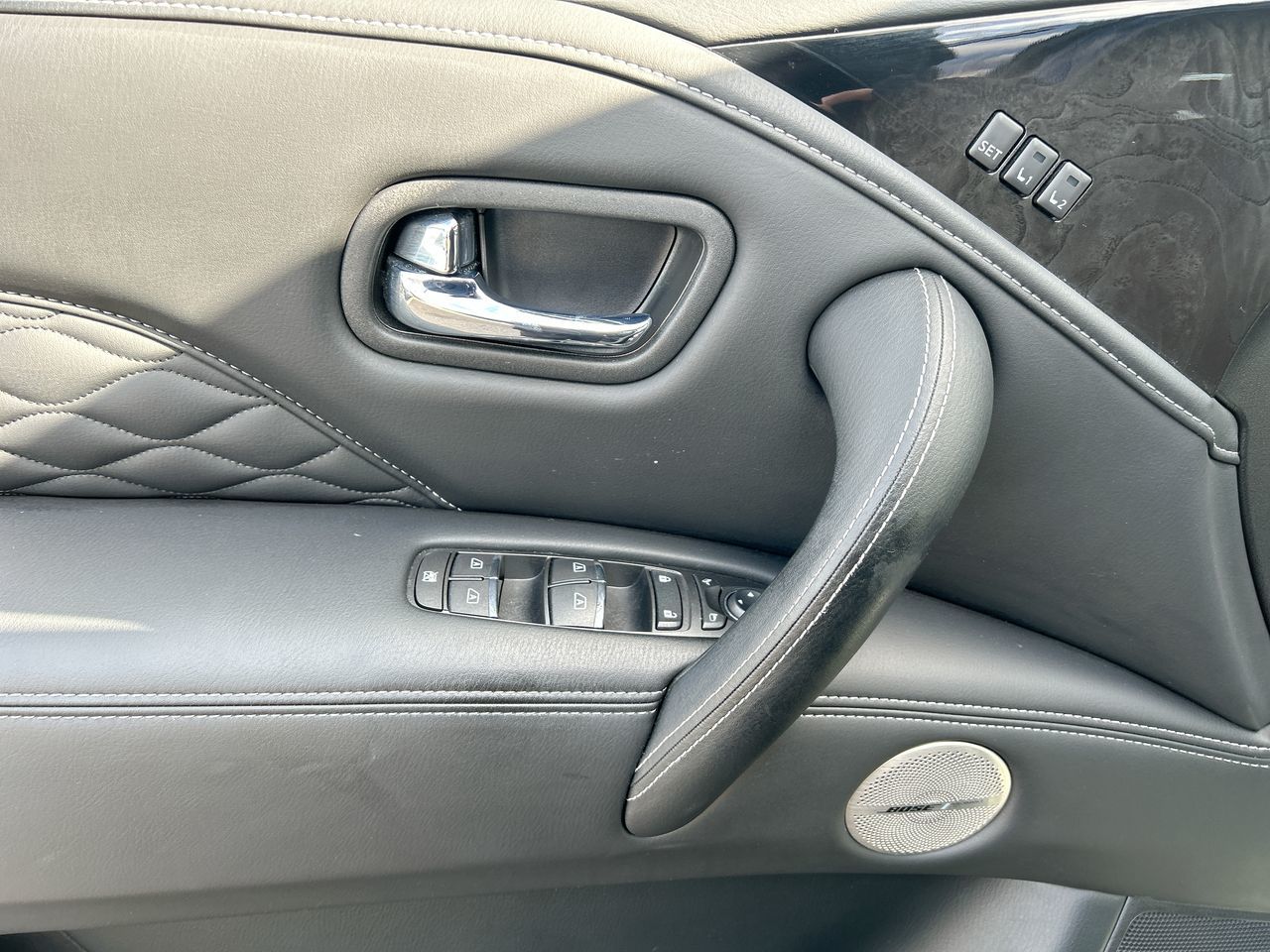 2023 Infiniti QX80 in Mississauga, Ontario