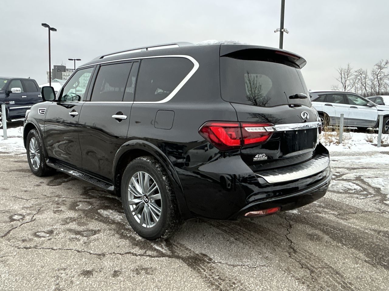 2024 Infiniti QX80 in Mississauga, Ontario