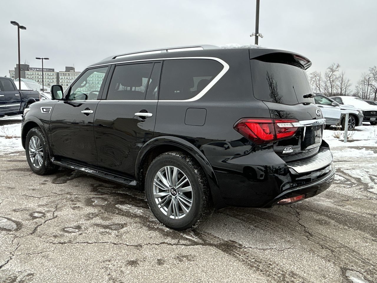 2024 Infiniti QX80 in Mississauga, Ontario