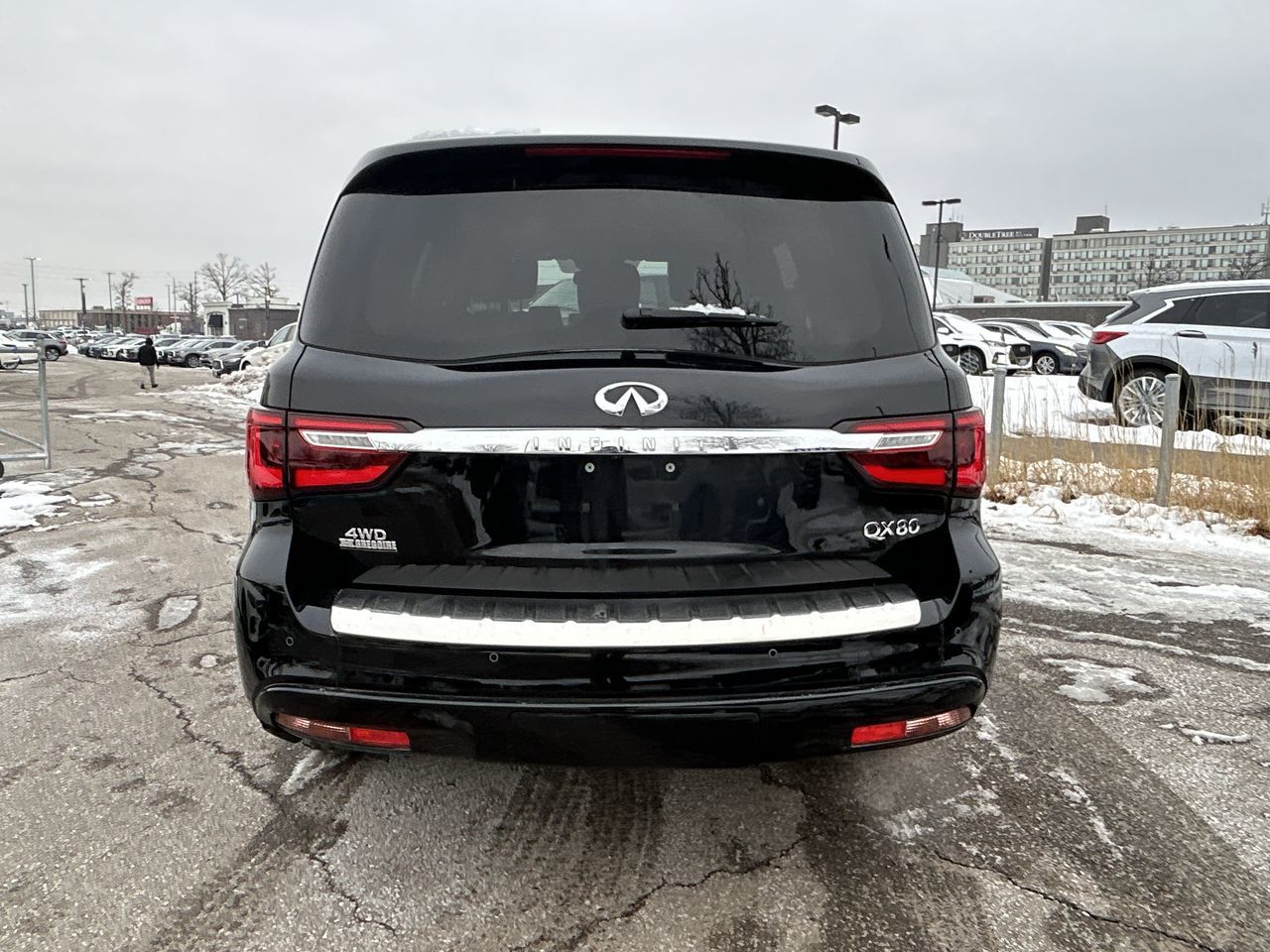 2024 Infiniti QX80 in Mississauga, Ontario