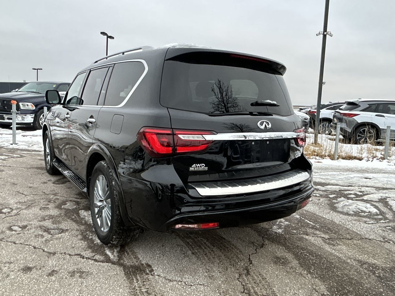 2024 Infiniti QX80 in Mississauga, Ontario