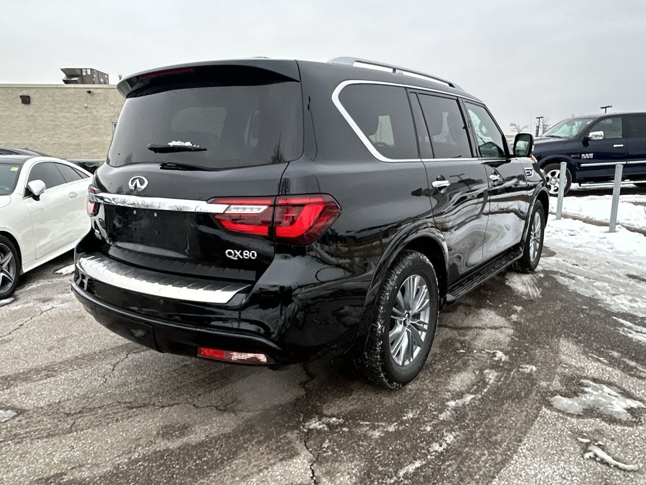 2024 Infiniti QX80 in Mississauga, Ontario