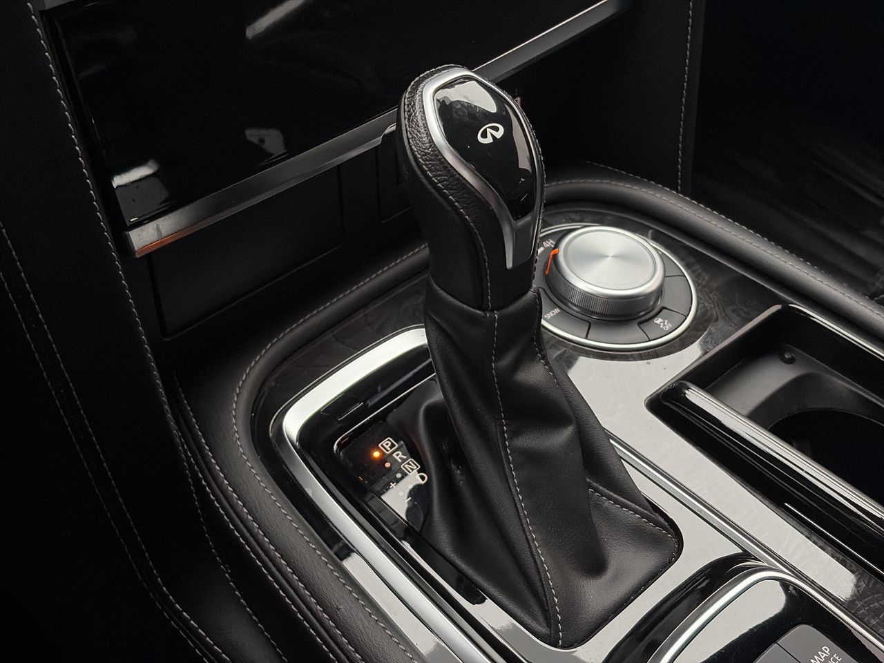 2024 Infiniti QX80 in Mississauga, Ontario