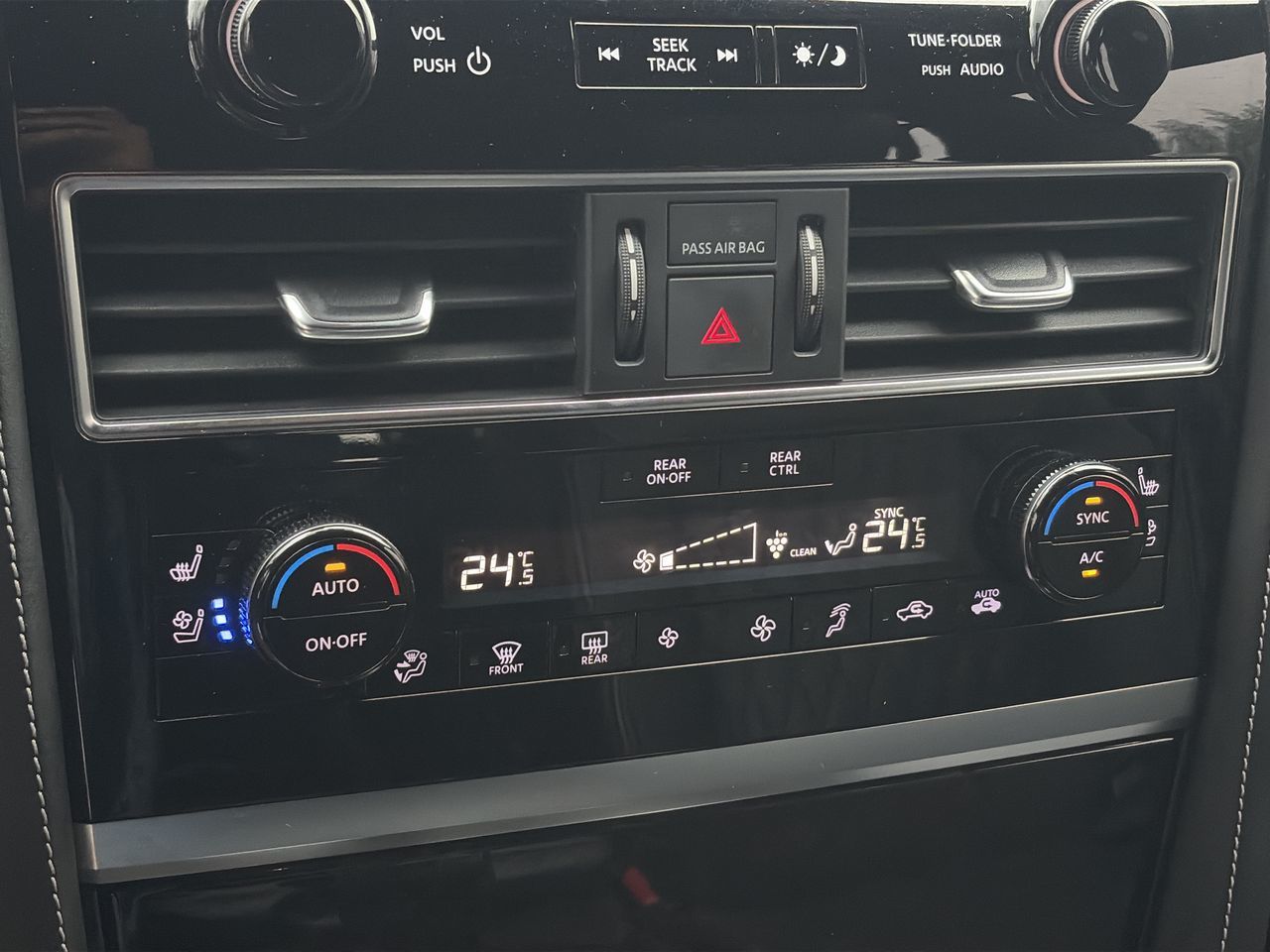 2024 Infiniti QX80 in Mississauga, Ontario