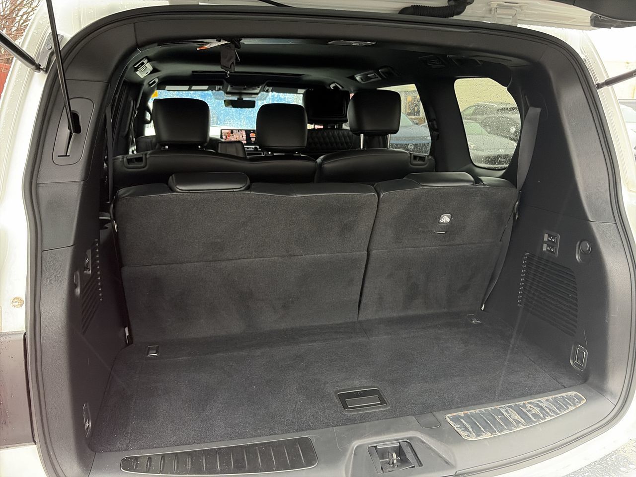 2024 Infiniti QX80 in Mississauga, Ontario