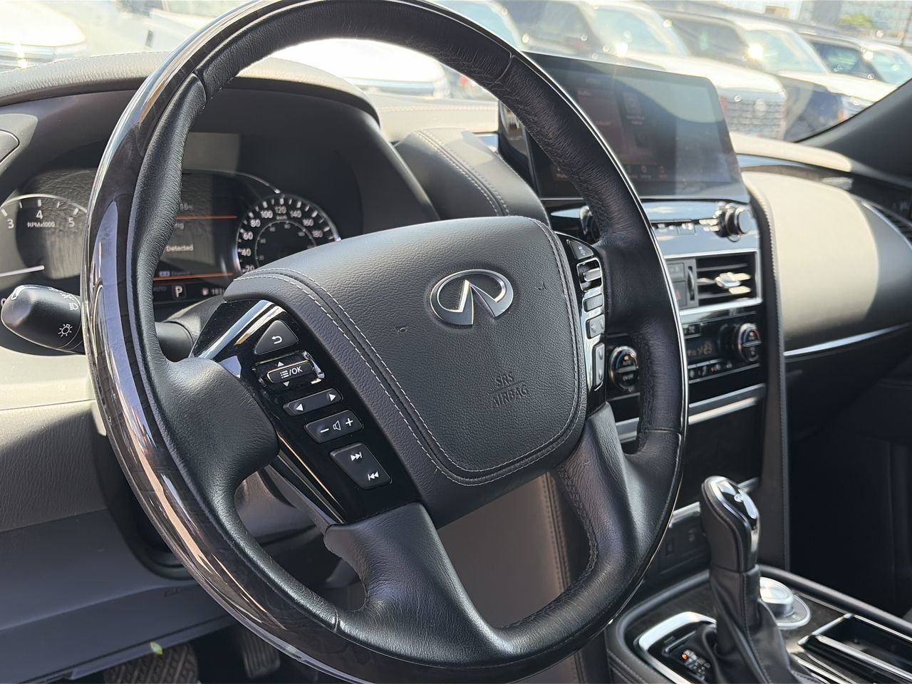 2024 Infiniti QX80 in Mississauga, Ontario