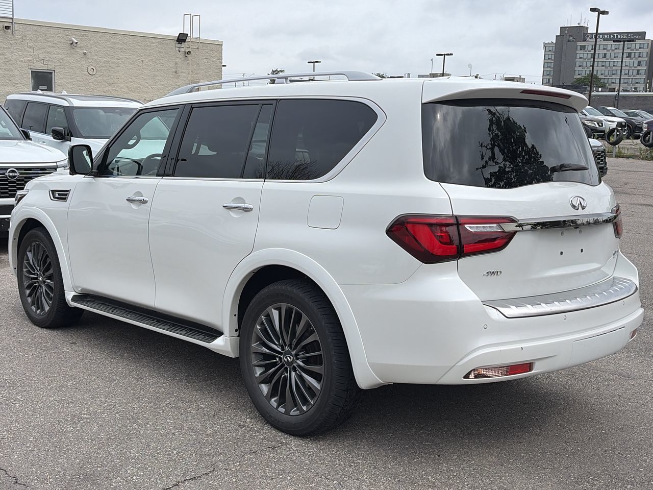 2024 Infiniti QX80 in Mississauga, Ontario