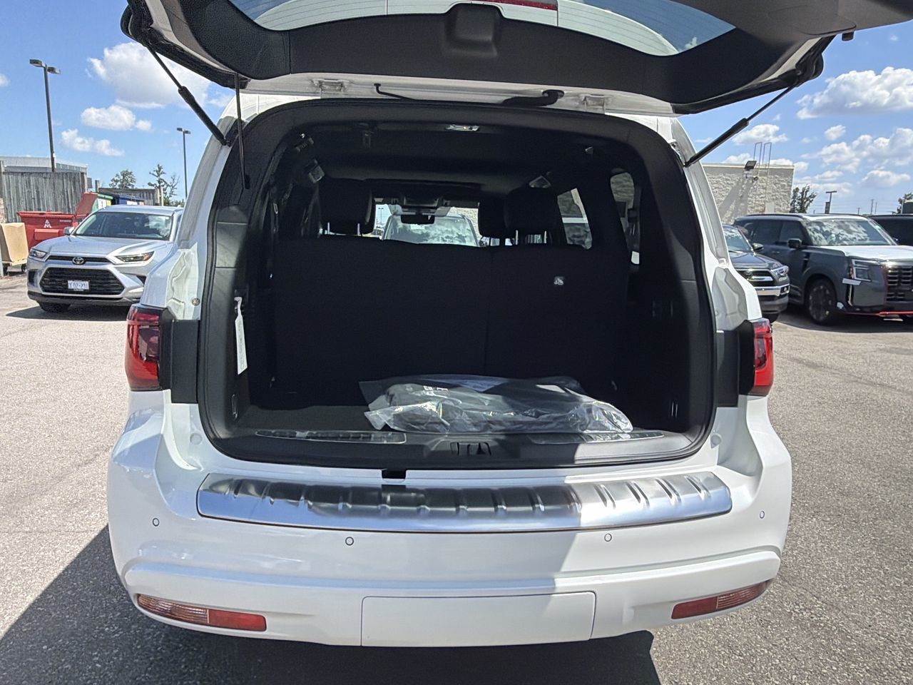 2024 Infiniti QX80 in Mississauga, Ontario