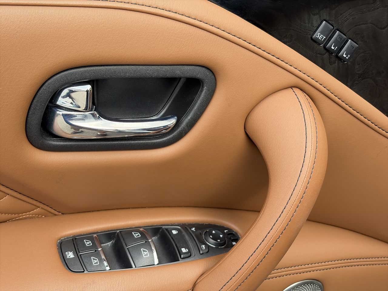 2024 Infiniti QX80 in Mississauga, Ontario
