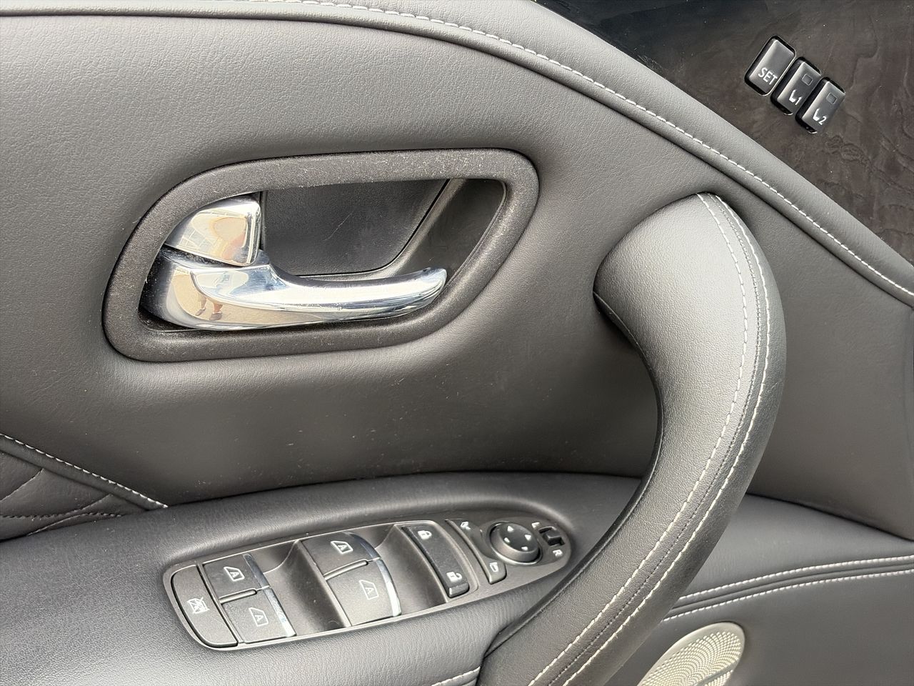2024 Infiniti QX80 in Mississauga, Ontario